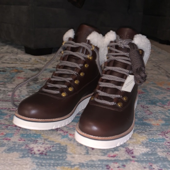 Cole Haan Weatherproof Brown boots with fur - Picture 2 of 4